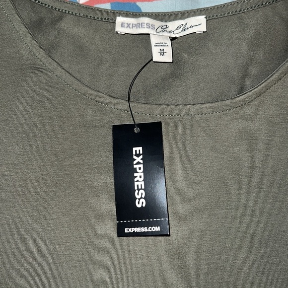 NWT EXPRESS ONE ELEVEN CROP TOP - Picture 3 of 4